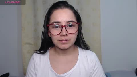 Snapshot of isemma chatting on December 12, 3:43 am Emma online show from December 12, 3:43 am