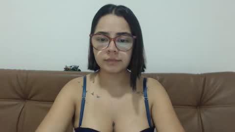Snapshot of isemma chatting on September 15, 3:37 am Emma online show from September 15, 3:37 am
