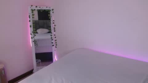 Isis  online show from December 4, 12:19 am