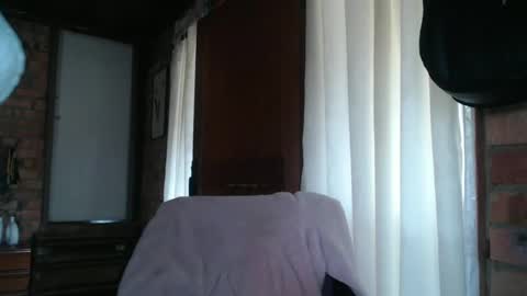 isis online show from October 19, 4:09 pm