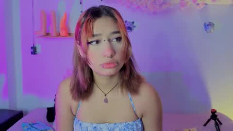 Snapshot of isisjones18 chatting on October 14, 6:43 pm Isisjones18 online show from October 14, 6:43 pm
