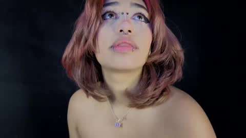 Snapshot of isisjones18 chatting on October 4, 2:11 pm Isisjones18 online show from October 4, 2:11 pm