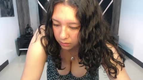 isla_ch online show from July 14, 2:05 am