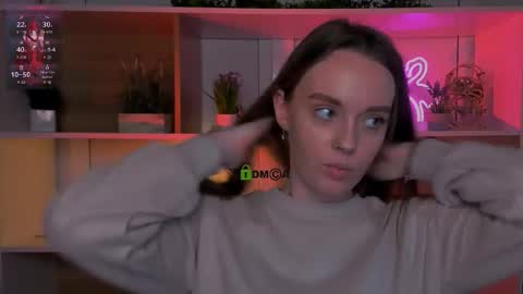 isla_dior online show from November 7, 4:12 pm