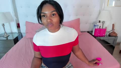 Vanessa online show from April 8, 11:45 am