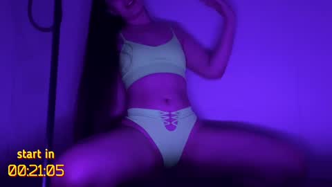Snapshot of islandladies chatting on February 24, 3:31 pm Im Emily Lovense is activeThere are legends that in this room all your wishes can come true Private is Open online show from February 24, 3:31 pm