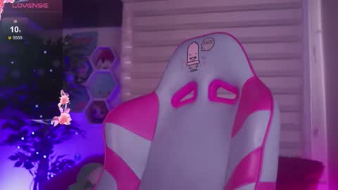 ISSA  online show from January 8, 6:34 pm