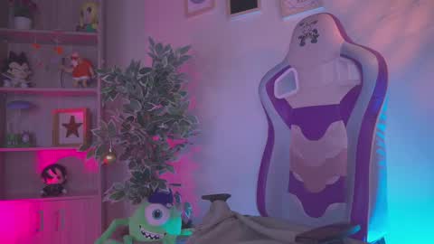 ISSA  online show from February 24, 12:37 pm