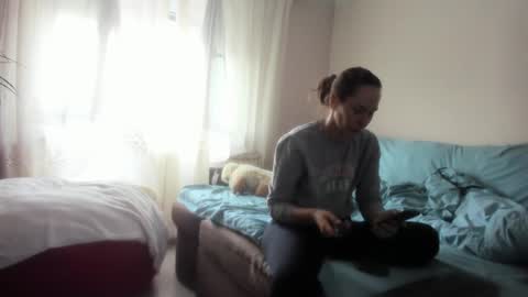 Issabelle online show from March 4, 6:26 am