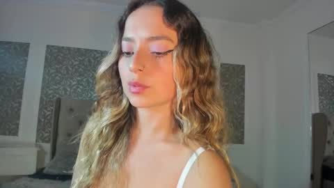 Snapshot of issadorajames chatting on January 27, 7:03 pm issadorajames online show from January 27, 7:03 pm