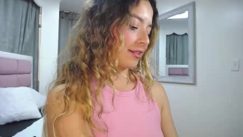 Snapshot of issadorajames chatting on January 8, 6:41 pm issadorajames online show from January 8, 6:41 pm