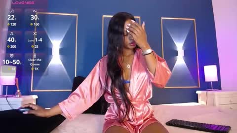 Isabelle online show from February 7, 12:17 pm