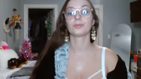 Bella Bloom online show from January 5, 7:38 am