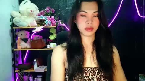 its_chloe20 online show from May 5, 1:03 pm