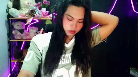 its_chloe20 online show from May 9, 6:43 pm