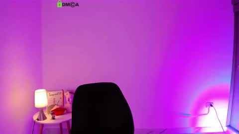 Snapshot of itscamill chatting on October 21, 1:42 am camill online show from October 21, 1:42 am
