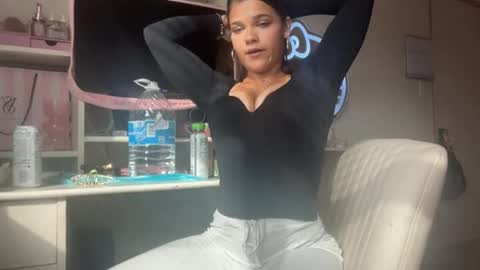 itsdaisypink online show from February 11, 10:33 pm