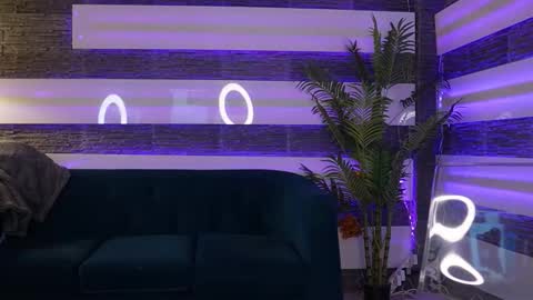 Your Ivy online show from February 21, 9:37 pm