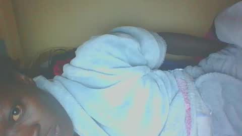 Snapshot of itsqueen_blacq chatting on September 27, 7:43 pm Queen blacq online show from September 27, 7:43 pm