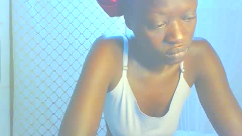 Snapshot of itsqueen_blacq chatting on September 8, 6:07 pm Queen blacq online show from September 8, 6:07 pm
