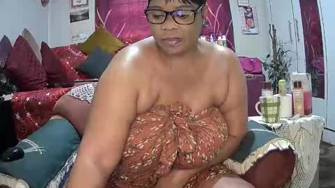 Snapshot of itumeleng74 chatting on October 17, 4:37 am itumeleng74 online show from October 17, 4:37 am
