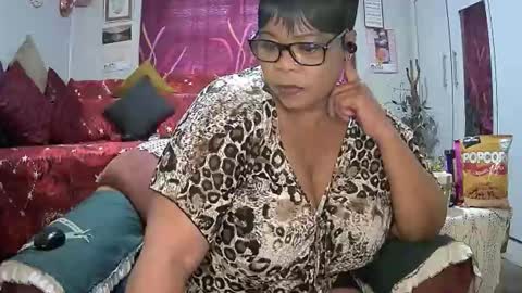 Snapshot of itumeleng74 chatting on October 5, 5:01 am itumeleng74 online show from October 5, 5:01 am
