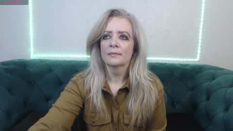 Snapshot of ivanacharm chatting on December 29, 4:27 am ivanacharm online show from December 29, 4:27 am