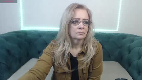 Snapshot of ivanacharm chatting on February 24, 4:15 am ivanacharm online show from February 24, 4:15 am