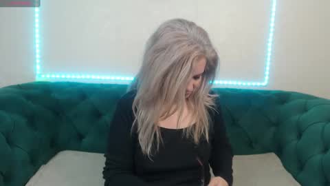 Snapshot of ivanacharm chatting on February 13, 4:32 am ivanacharm online show from February 13, 4:32 am