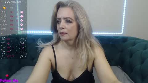 Snapshot of ivanacharm chatting on January 26, 4:30 am ivanacharm online show from January 26, 4:30 am