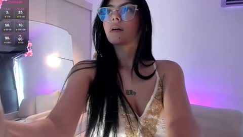 Snapshot of ivon_foxx chatting on September 9, 2:00 am Ivon online show from September 9, 2:00 am