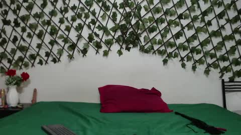 iivycarrter online show from June 1, 11:38 pm