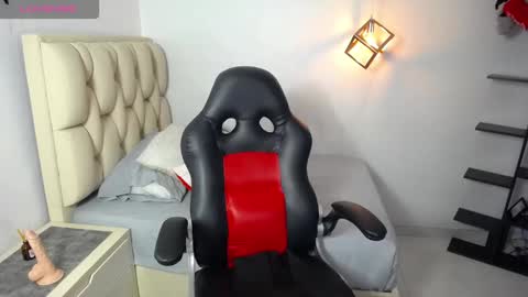 IVONNE  online show from December 15, 3:01 am