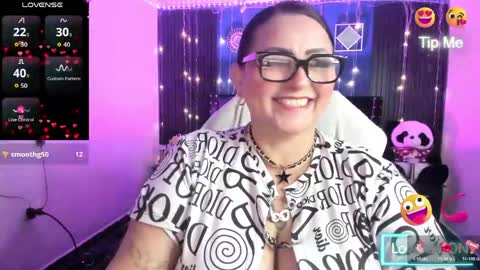 Ivonne online show from April 22, 4:09 am