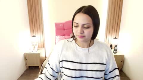 I V O N N E R O S S online show from February 21, 12:06 pm