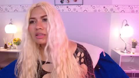 IvonnyBon online show from March 22, 8:20 am