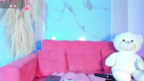 ivonymiller online show from October 21, 9:52 pm