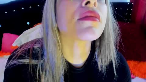 Snapshot of ivy__taylorr chatting on February 27, 10:31 pm Diana Rojas online show from February 27, 10:31 pm