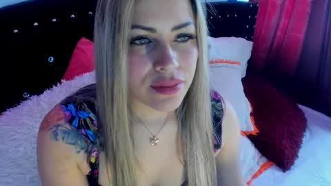 Snapshot of ivy__taylorr chatting on March 8, 7:18 pm Diana Rojas online show from March 8, 7:18 pm