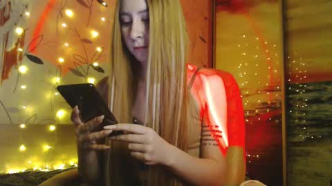 Ivy online show from February 7, 7:49 pm