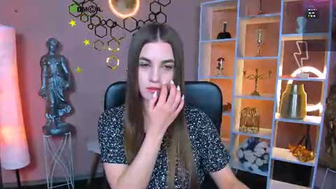 Ivy online show from July 27, 12:24 pm