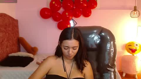 Snapshot of ivy_gail chatting on February 13, 4:32 am IVY online show from February 13, 4:32 am