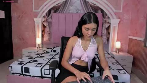 Snapshot of ivy_rae_xxx chatting on October 2, 9:09 pm Ivy Rae online show from October 2, 9:09 pm