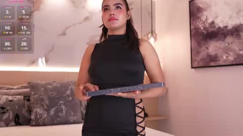 ivyellis online show from June 18, 12:10 pm