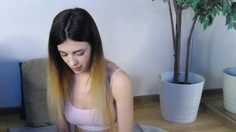IvyLustt online show from May 22, 6:00 am