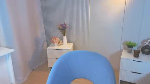 Ivy online show from May 26, 6:24 am