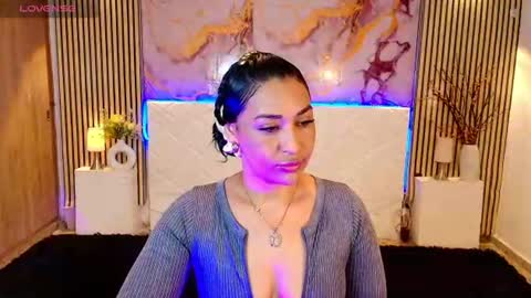 ivyshine7 online show from June 22, 7:00 pm