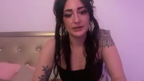 Ivy Rose online show from October 4, 7:25 am