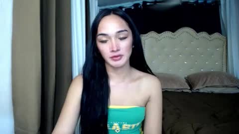 Snapshot of iwillcum4u_ chatting on October 28, 7:30 pm thea online show from October 28, 7:30 pm