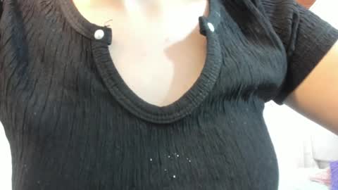 izelevans online show from March 26, 11:45 am